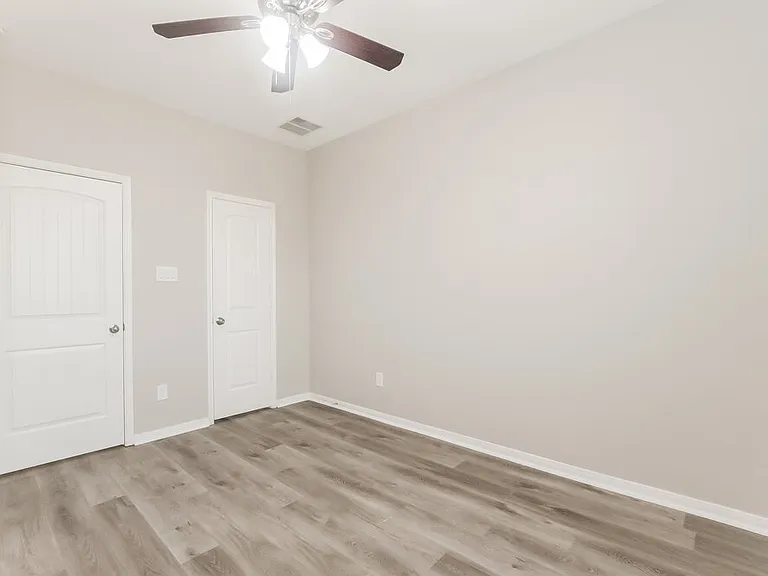 339 Sea Breeze Dr — Photo 17