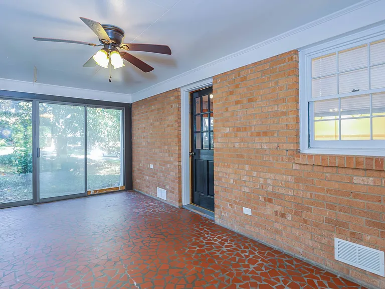 608 Candlewood Dr — Photo 5