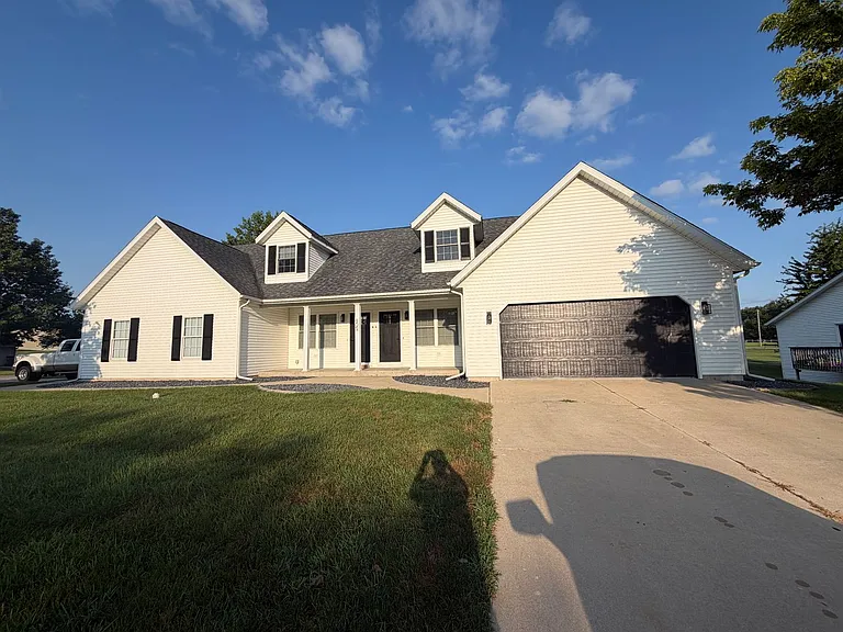 805 Antler Dr #A — Photo 1