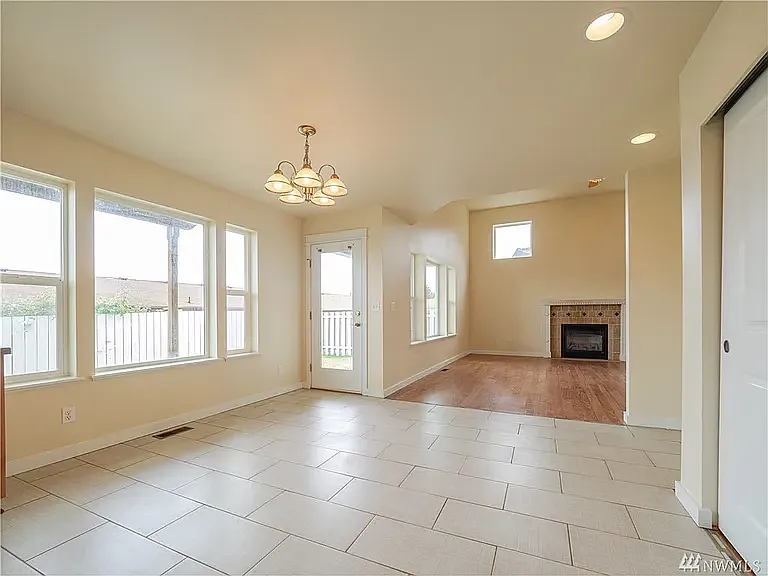 1216 Humphrey Ave W — Photo 5