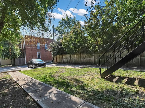 3rd image of 1506 Summit St #1506