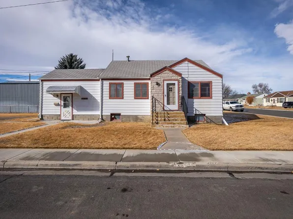 254 Cary St, Powell, WY 82435