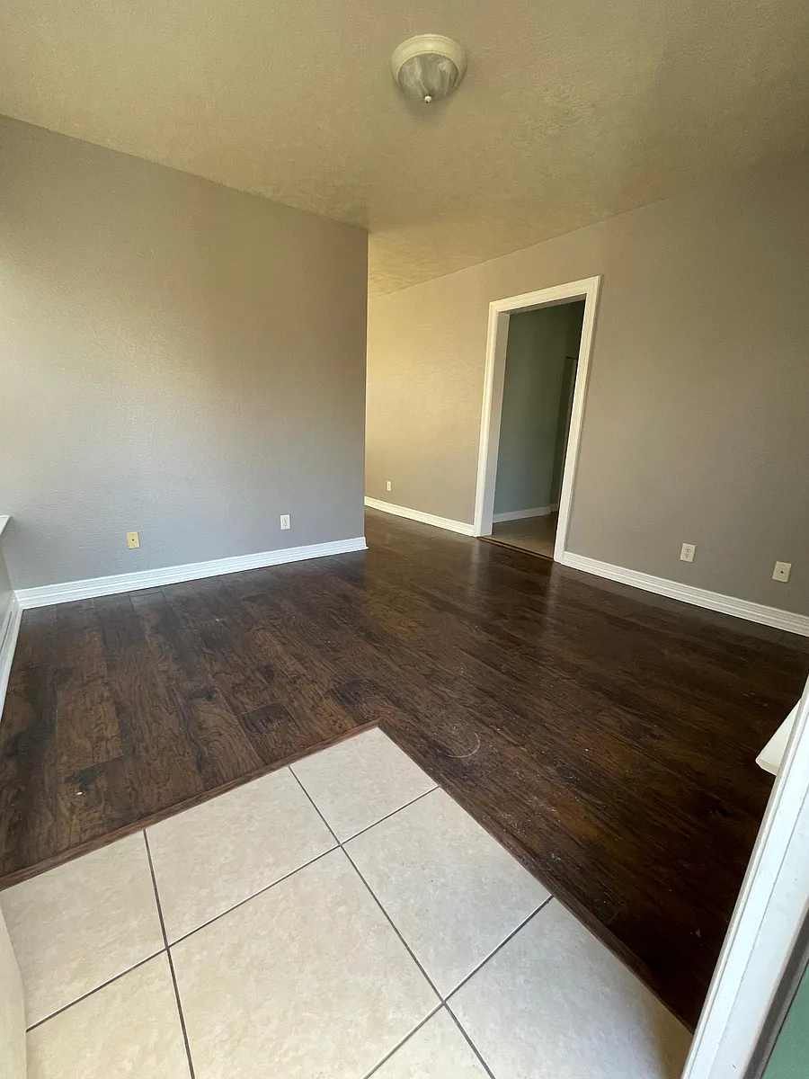 Building Photo - 2530 Liberty St #3