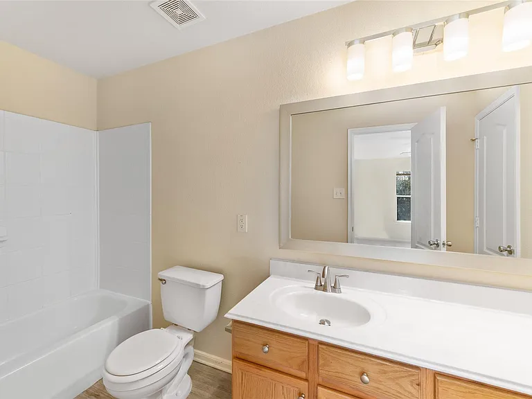 311 Remington Creek Dr — Photo 6