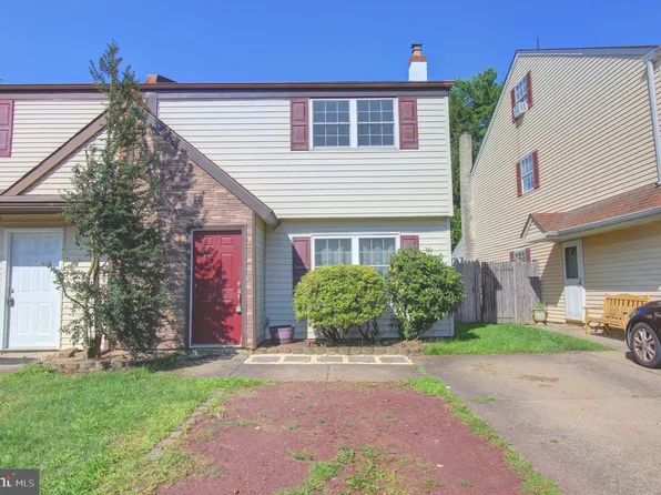 27 Braithwaite Ln, Quakertown, PA 18951
