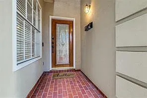 Building Photo - 1318 Peden St #D