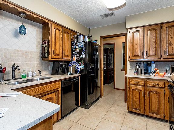 5th image of 1308 Woods Dr