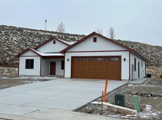 925 Raccoon Ct, Cody, WY 82414