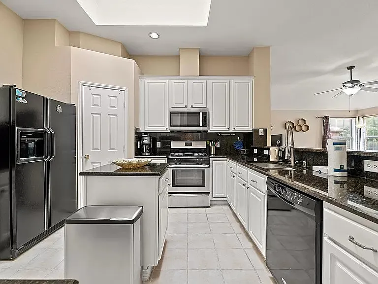 10309 Belfort Dr — Photo 22