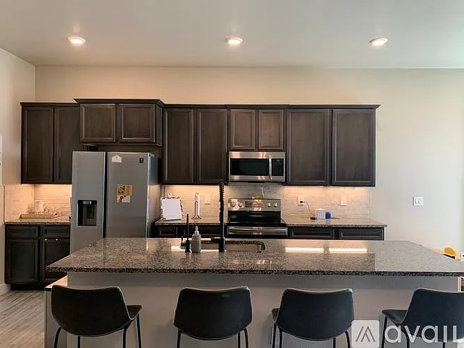 2509 Husk St — Photo 3