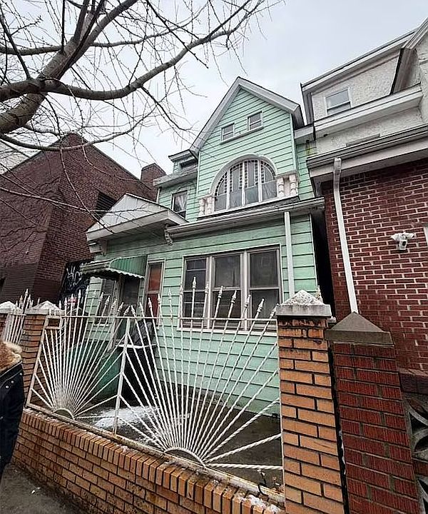 1st image of 464 53rd St