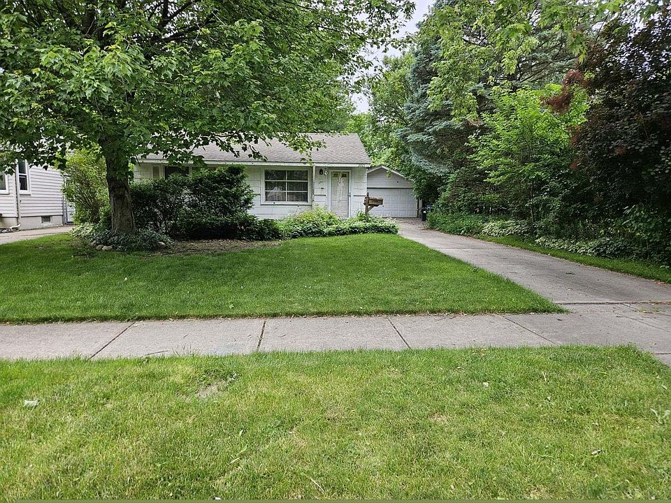1st image of 3921 Elmhurst Ave