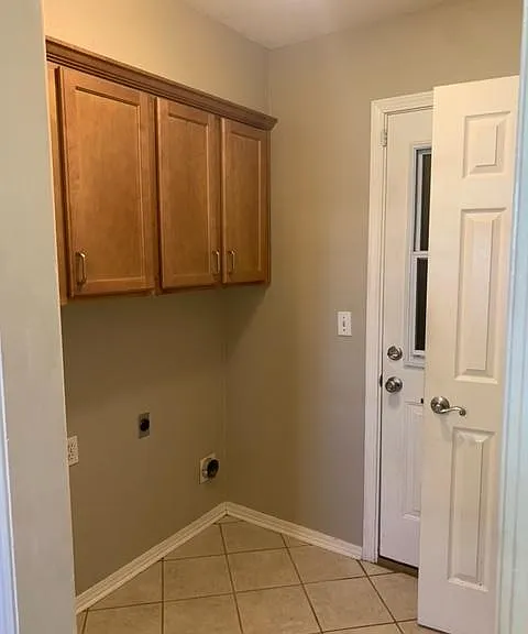 2105 Fox Ave — Photo 8