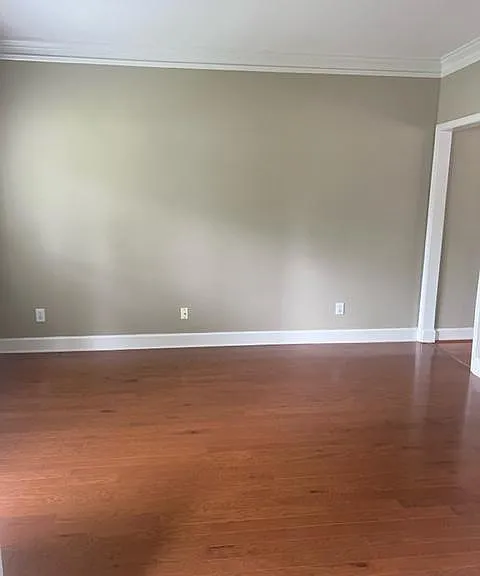 585 Oakmont Hl — Photo 6