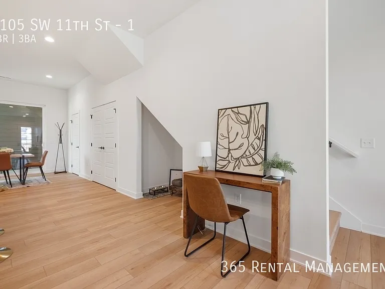 1105 SW 11th St #1 — Photo 7