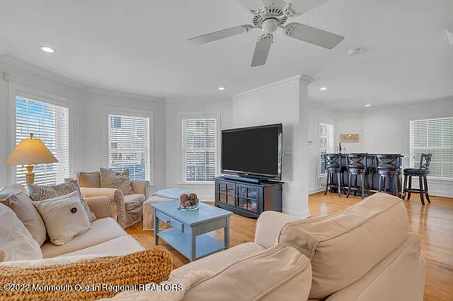 63 Fort Ave — Photo 7