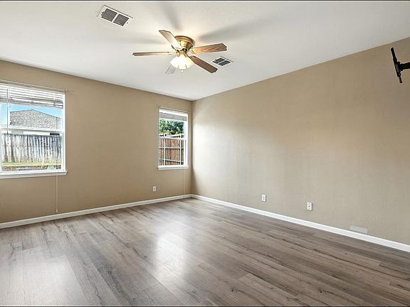 4th image of 2344 Magnolia Dr #2344