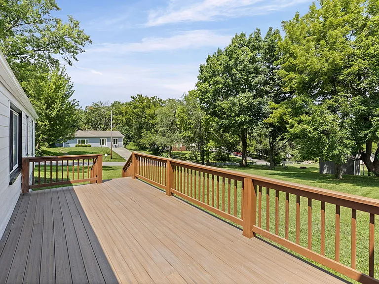 938 Locust Ave — Photo 37