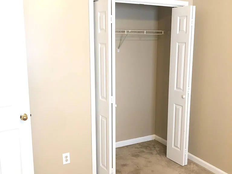 2044 W Aberdeen Dr — Photo 9