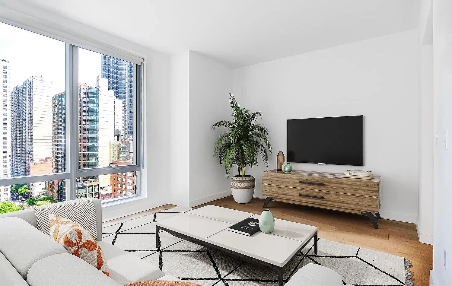 225 East 39th Street — Photo 2