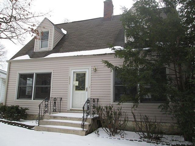 1st image of 5611 Massachusetts St