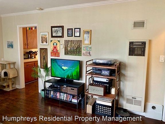 2nd image of 3153 N Park Way