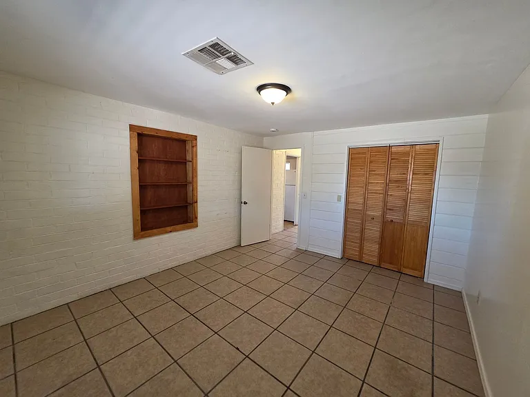 2145 W Wilshire Dr — Photo 15