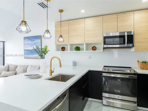 21204 Harbor Way APT 122-12, Aventura, FL 33180