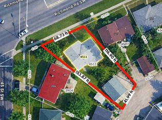 4511 N Richmond Rd SW, Calgary, AB T3E 4P9