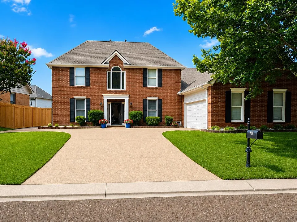 3911 Lighthouse Ln