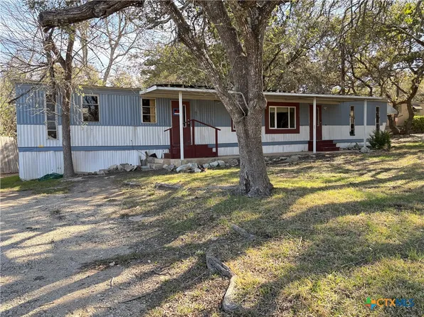 520 Royal Oak Dr, Canyon Lake, TX 78133