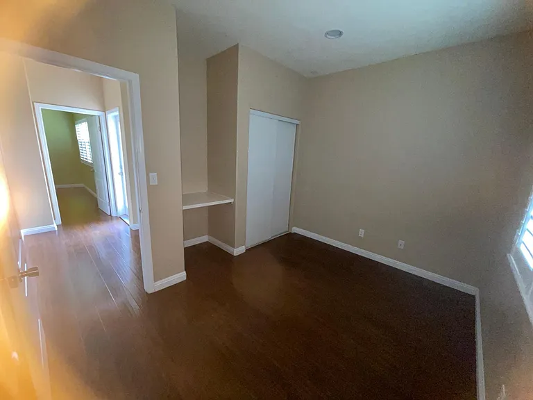 Cedar St — Photo 8
