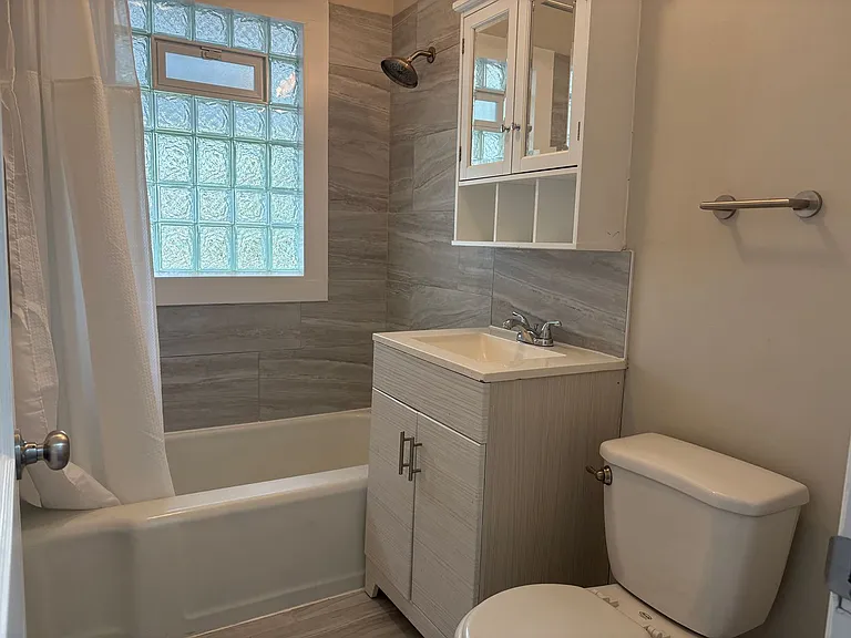 1053 N Terrace Dr — Photo 4