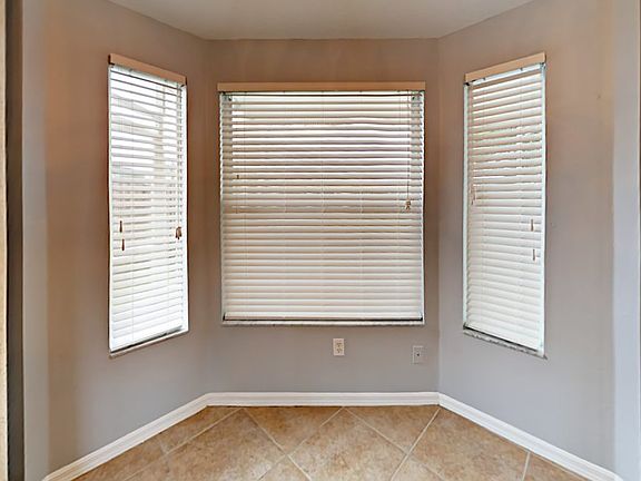 5th image of 10449 Blackmore Dr