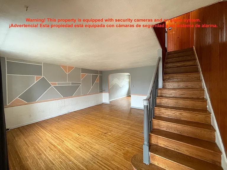 1529 Elbridge St — Photo 5
