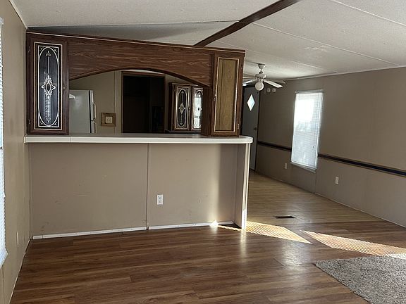 4th image of 18 Aster Ave