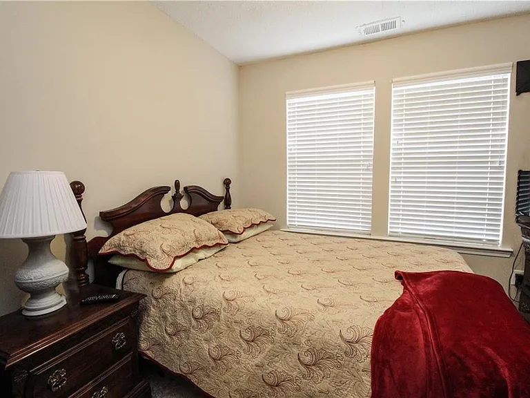 3620 Ginnis Ct SW #4 — Photo 8