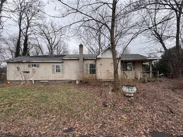 9495 E Main Rd, Ripley, NY 14775