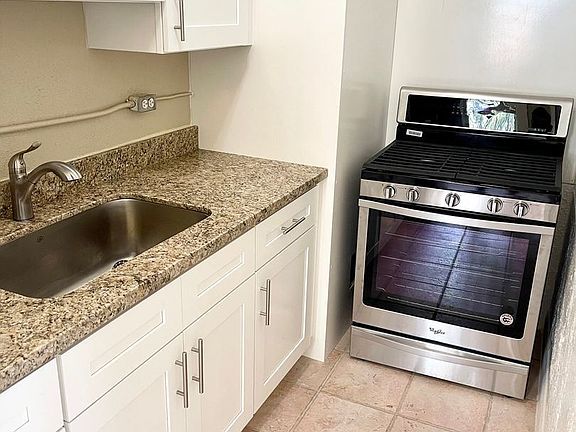 4th image of 323 N Westland Ave #8