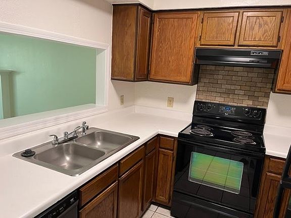 3rd image of 3840 Belle Meade Ct APT D