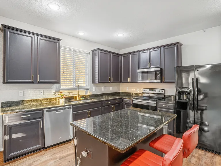 8101 Kurgan Trl — Photo 9