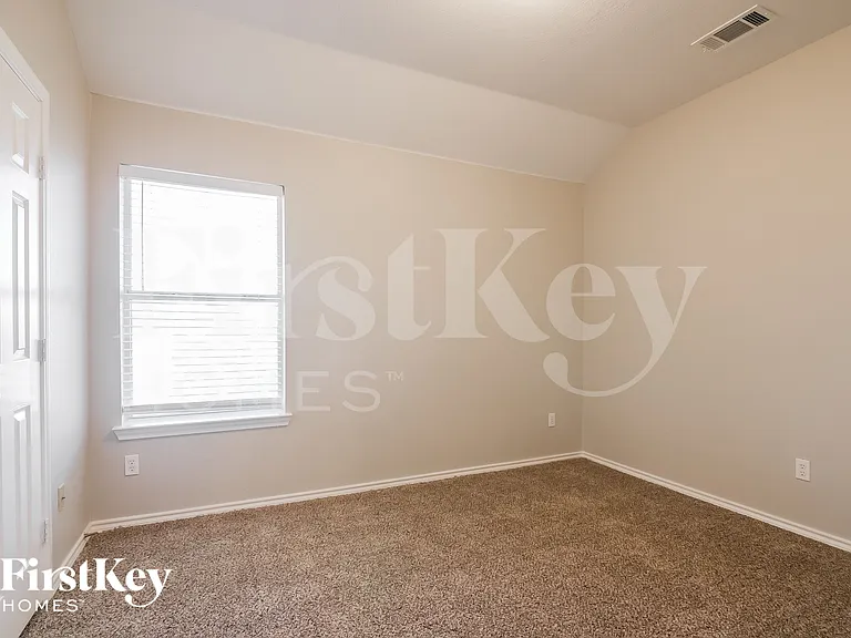 6605 Sandgate Dr — Photo 13