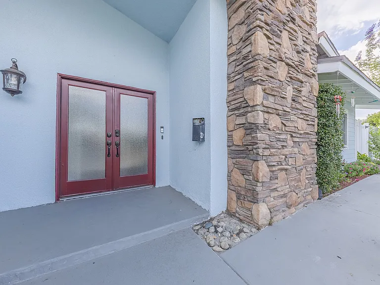 1623 N Vallejo Way — Photo 24