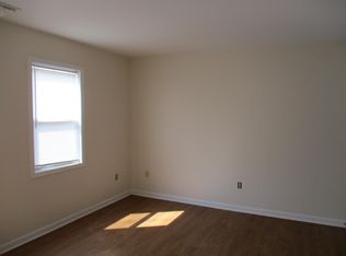 540 Hamlet Ave APT 9, Waynesboro, VA 22980