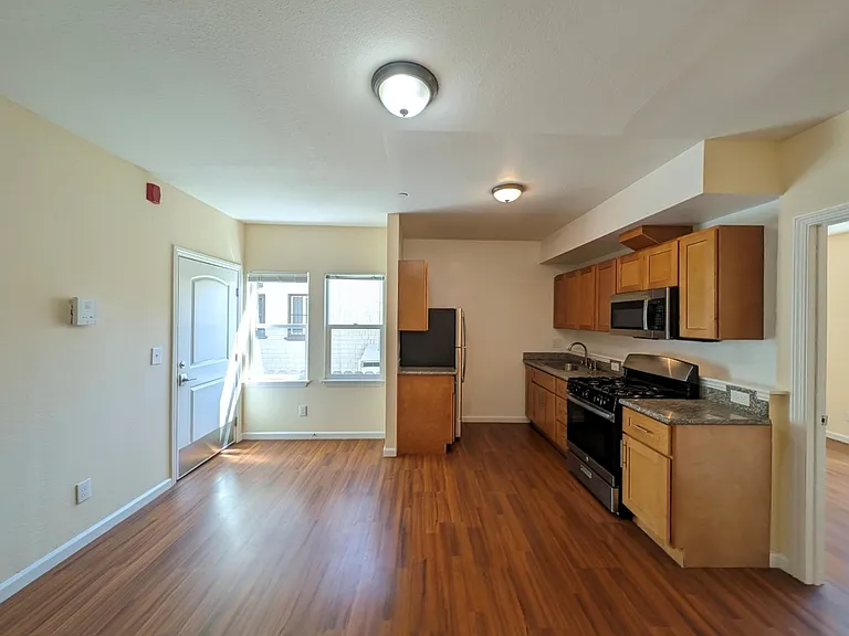 2414 Dana Street — Photo 31