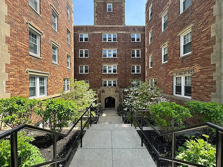 195 Thomas Burgin Pkwy #205 — Photo 9