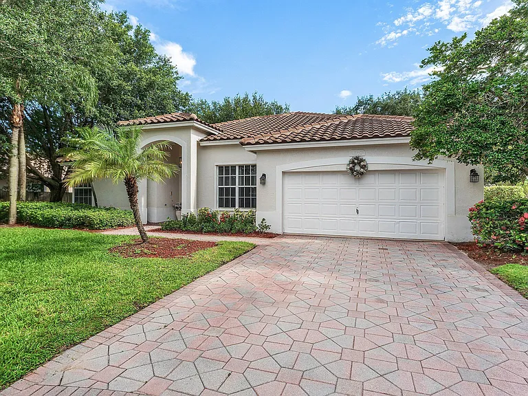 4378 Danielson Dr — Photo 28