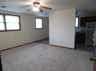 718 E McKinley Rd, Ottawa, IL 61350