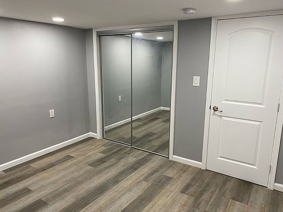 4th image of 6 S Franklintown Rd #1A
