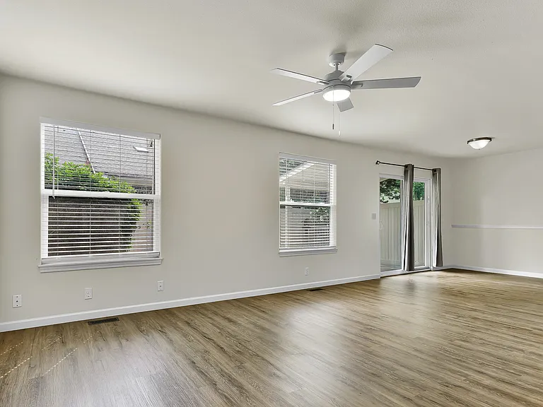 8076 W San Fernando Ct — Photo 6